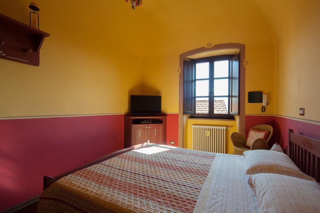 B&B La Pulce Dorata Mulazzo Bagian luar foto